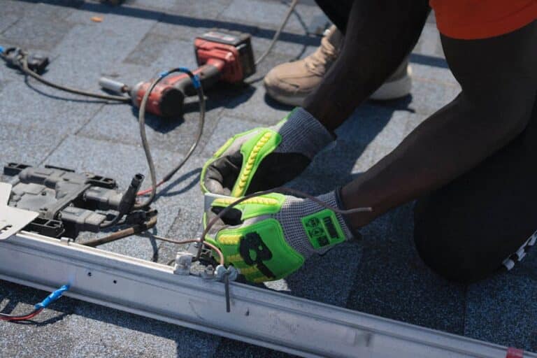 hire solar panel technician